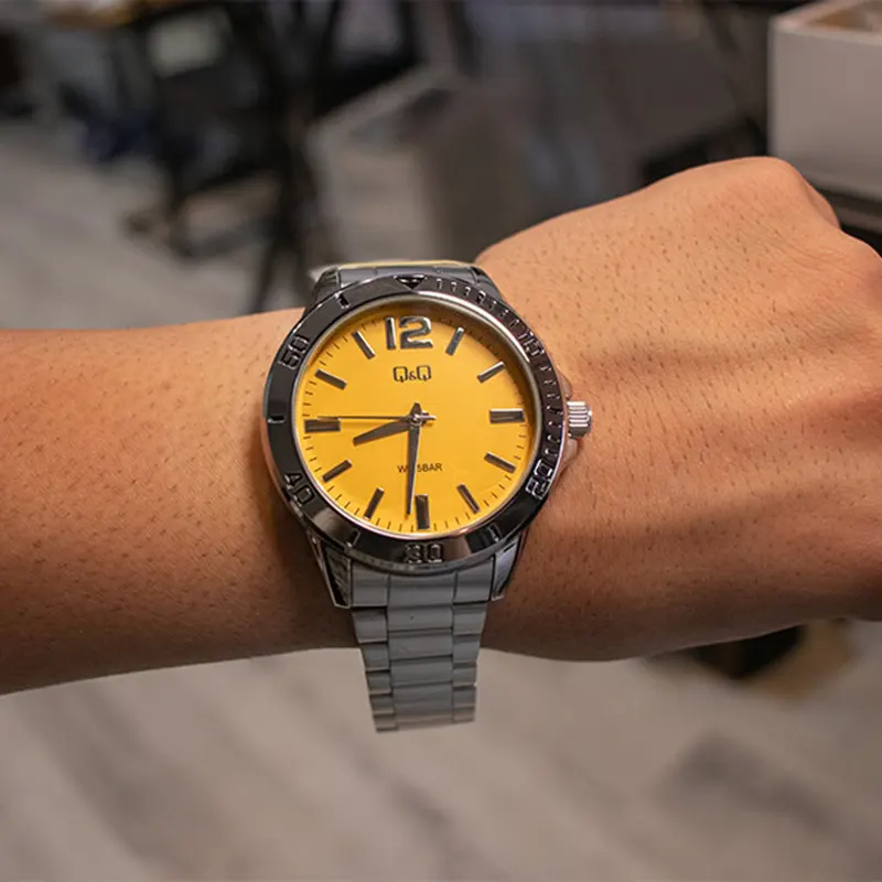 Q&Q Yellow 44mm Dial Silver-tone Men's Watch- Q28B-009PY